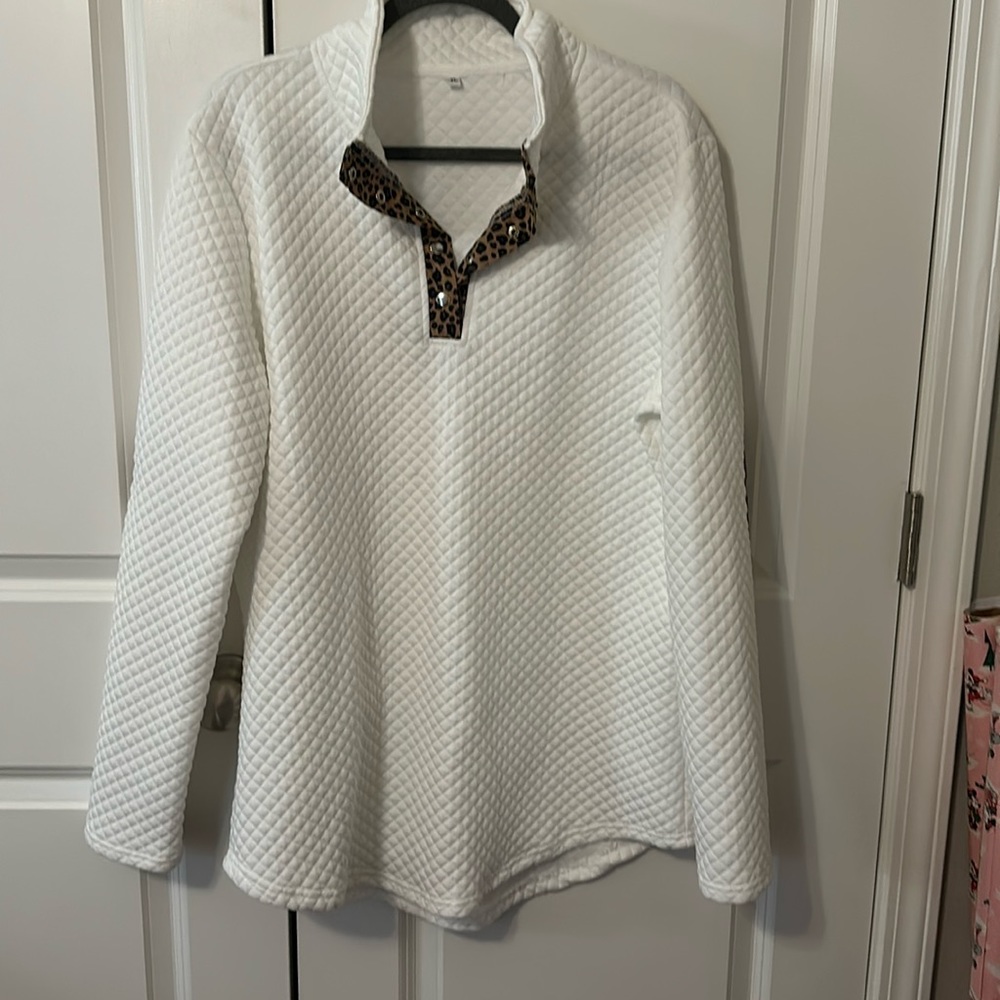 White pullover - quilted with leopard accent